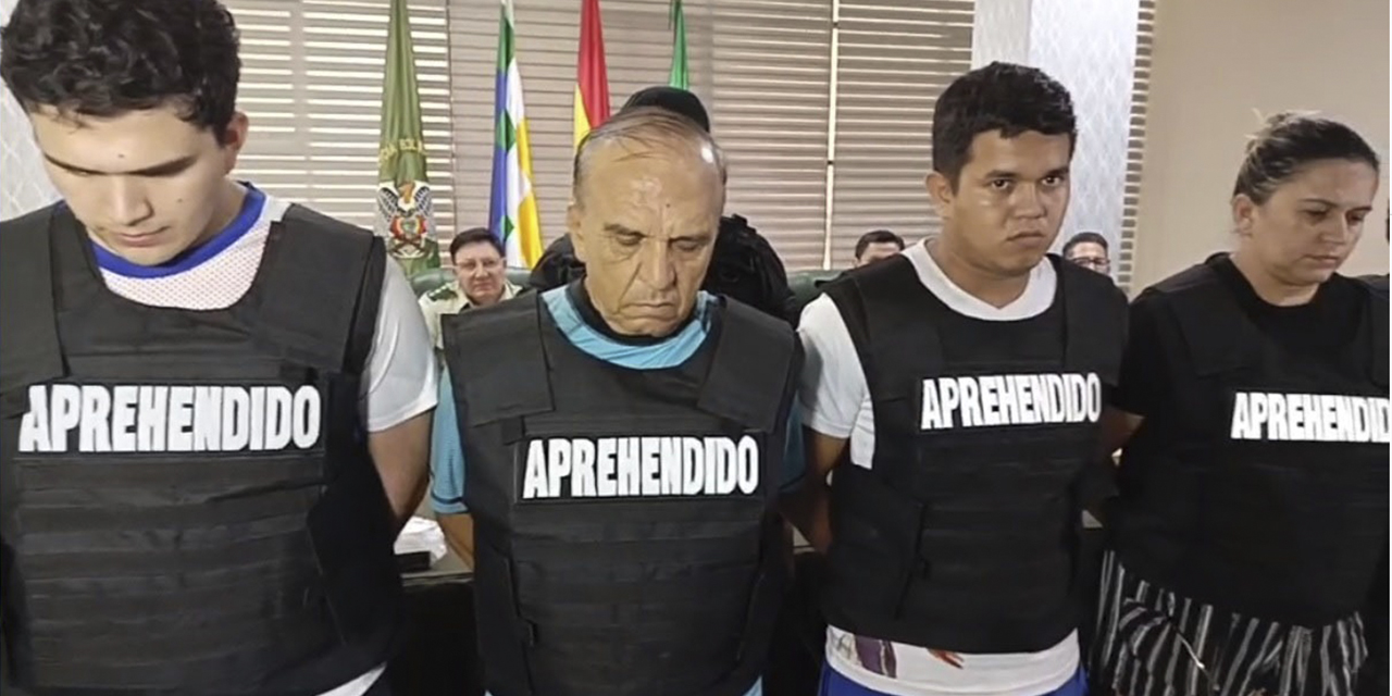 Los aprehendidos fueron presentados en conferencia de prensa.