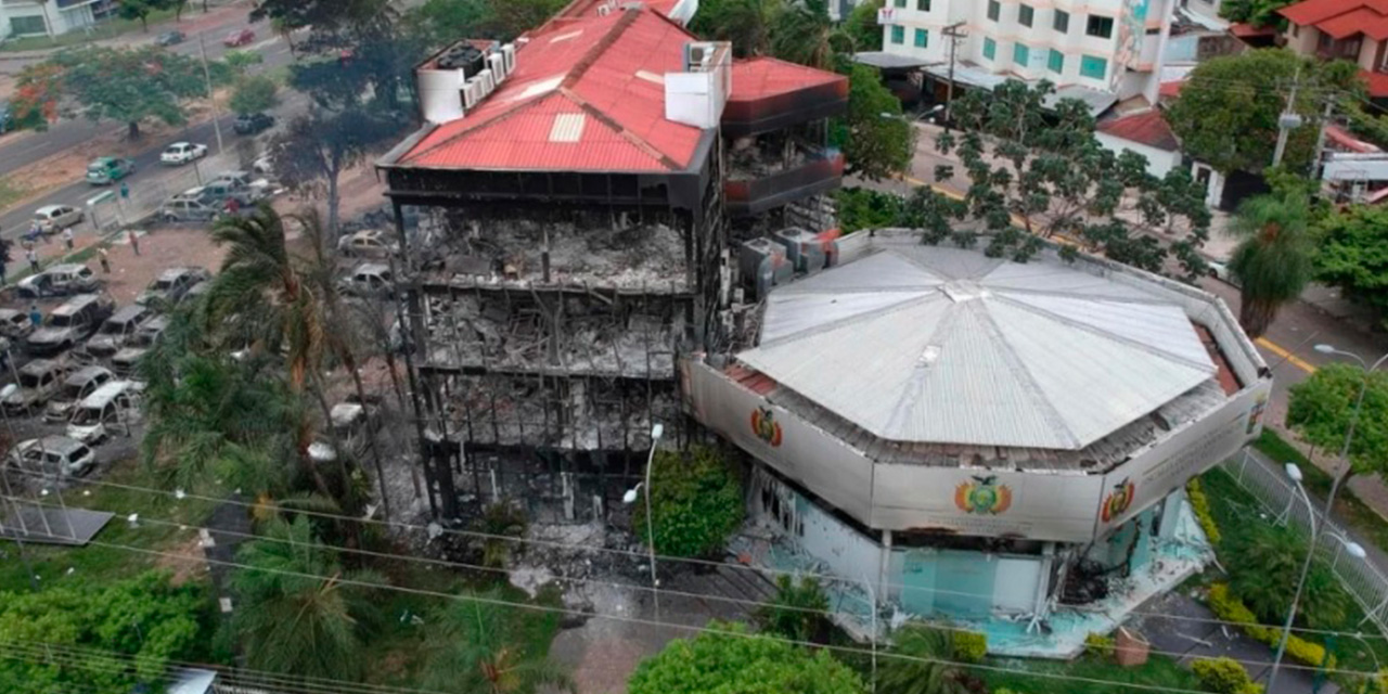 El edificio de la Fiscalía Departamental de Santa Cruz. Foto: MP