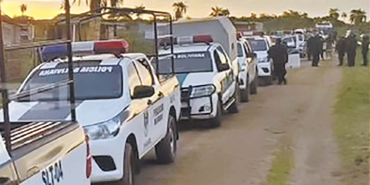 Efectivos policiales en la provincia cruceña de Guarayos. | Foto: Vicem. Régimen Interior