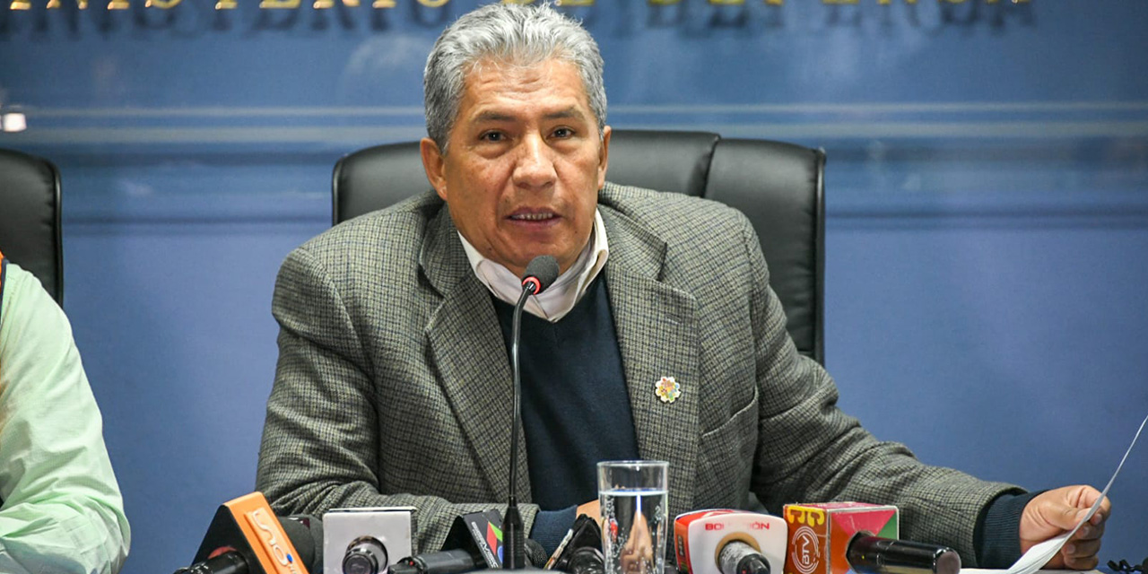 Ministro Novillo: “Nosotros hemos apostado al diálogo” en el conflicto de los bloqueos