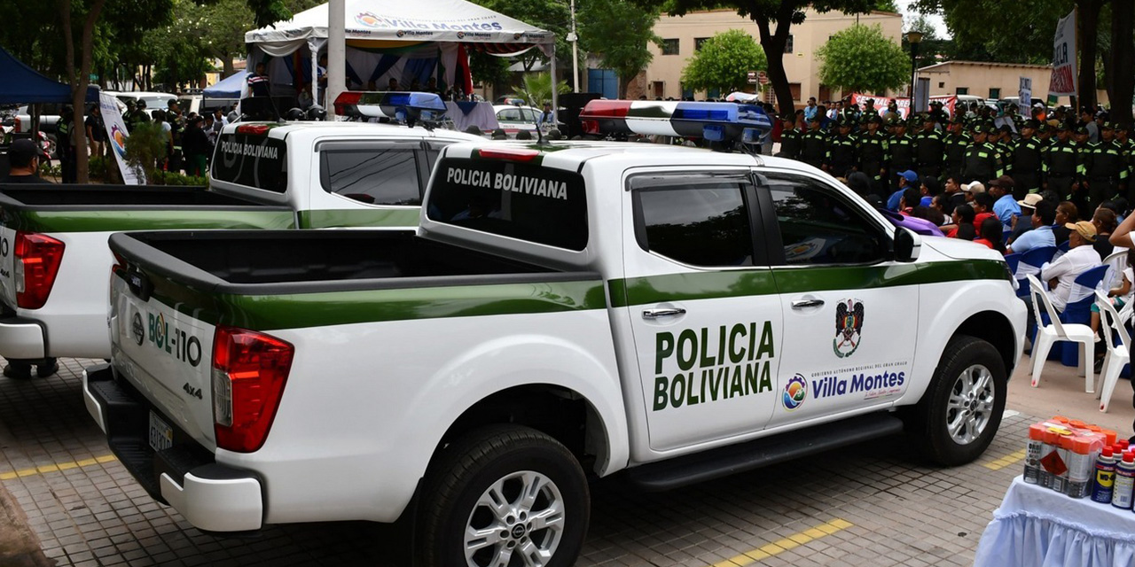 Uno de los vehículos entregados a la Policía para labores de seguridad. Foto: Ministerio de Gobierno