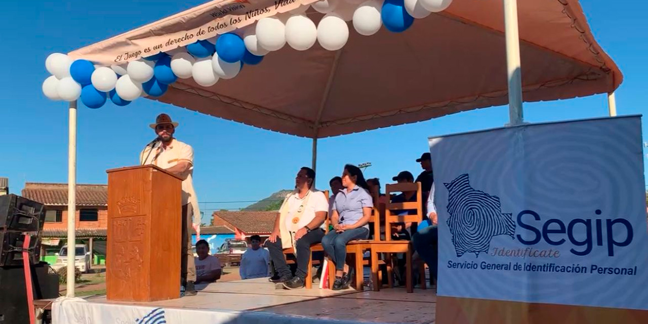 Del Castillo durante su discurso en la inauguración de la nueva agencia del Segip en San José de Chiquitos.