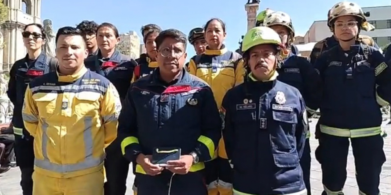 Bomberos voluntarios atenderán emergencias en el Año Nuevo Andino y San Juan. Foto: ABI