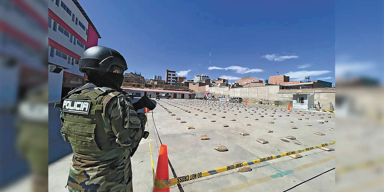 Droga incautada por la Policía Boliviana. Foto: ABI