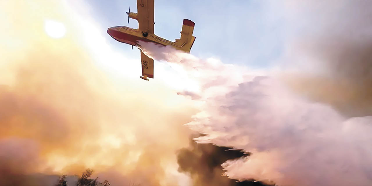 Una aeronave versátil con capacidad de descarga de agua, para combatir incendios forestales. | Foto: Archivo