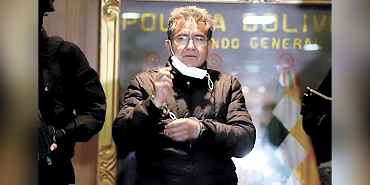 Maximiliano Dávila durante su presentación a la prensa luego de su captura en 2022. | Foto: Archivo.