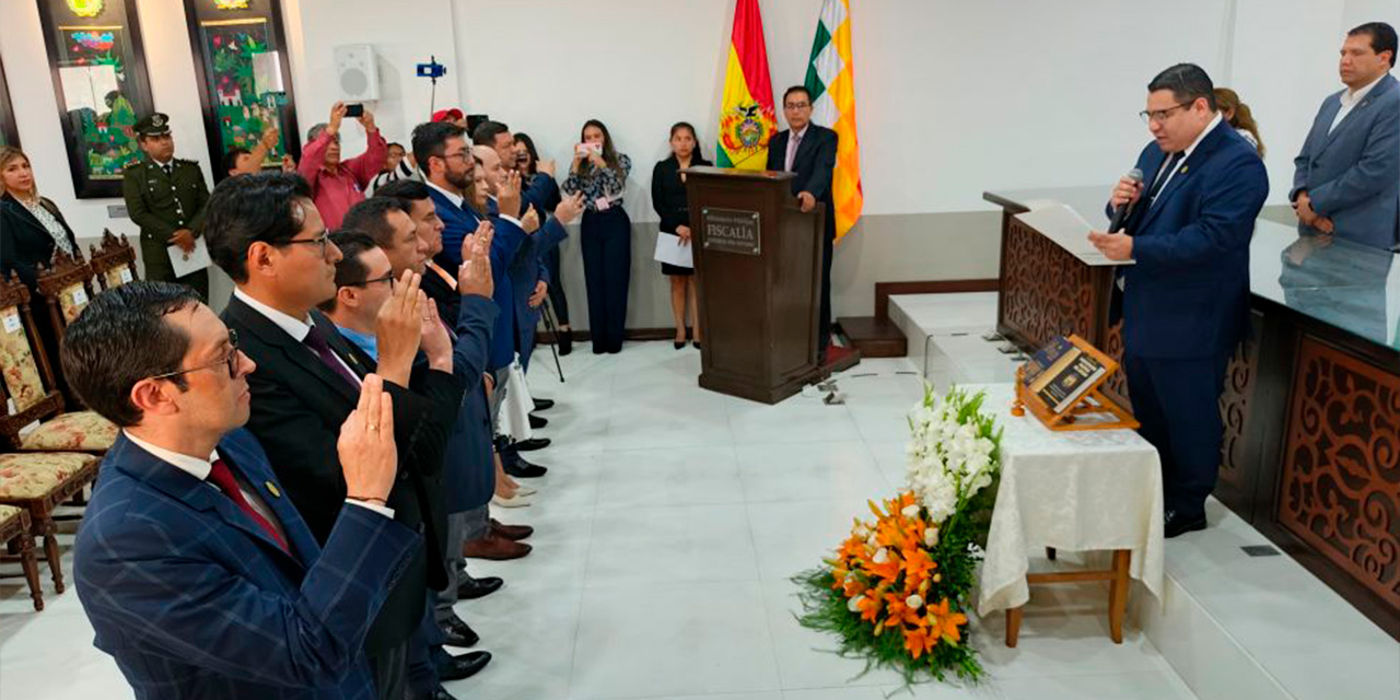 Acto de posesión de fiscales departamentales del país, en Sucre. Foto: RRSS