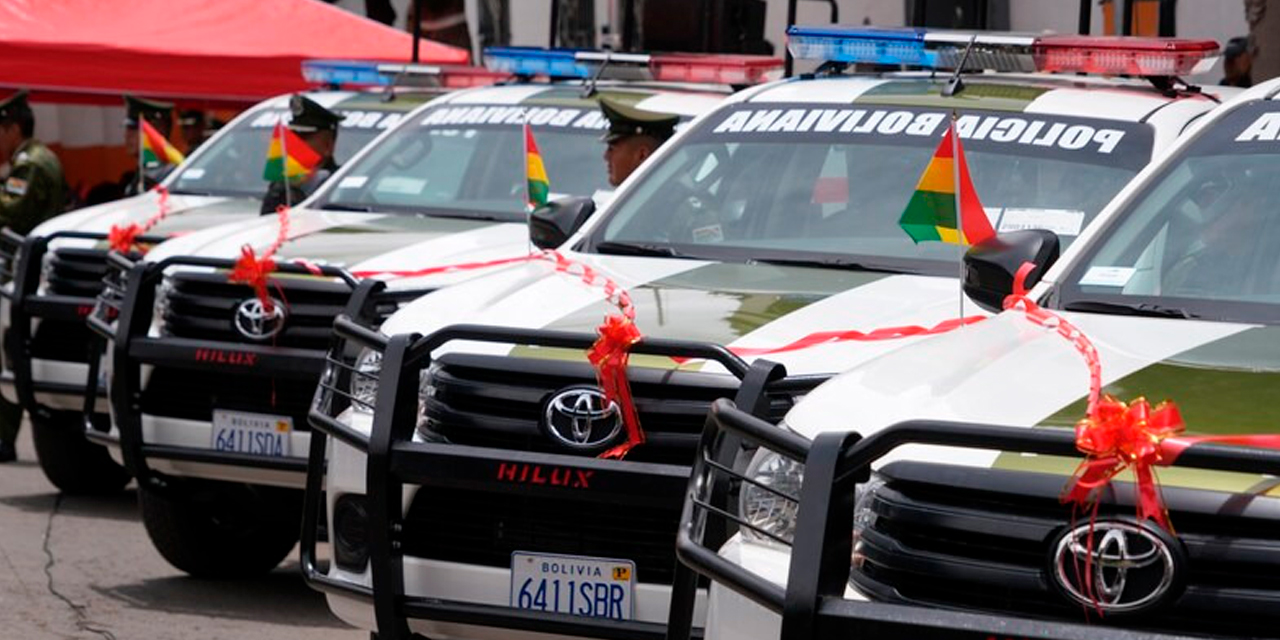 Vehículos nuevos para la seguridad ciudadana en Potosí. Foto: ABI