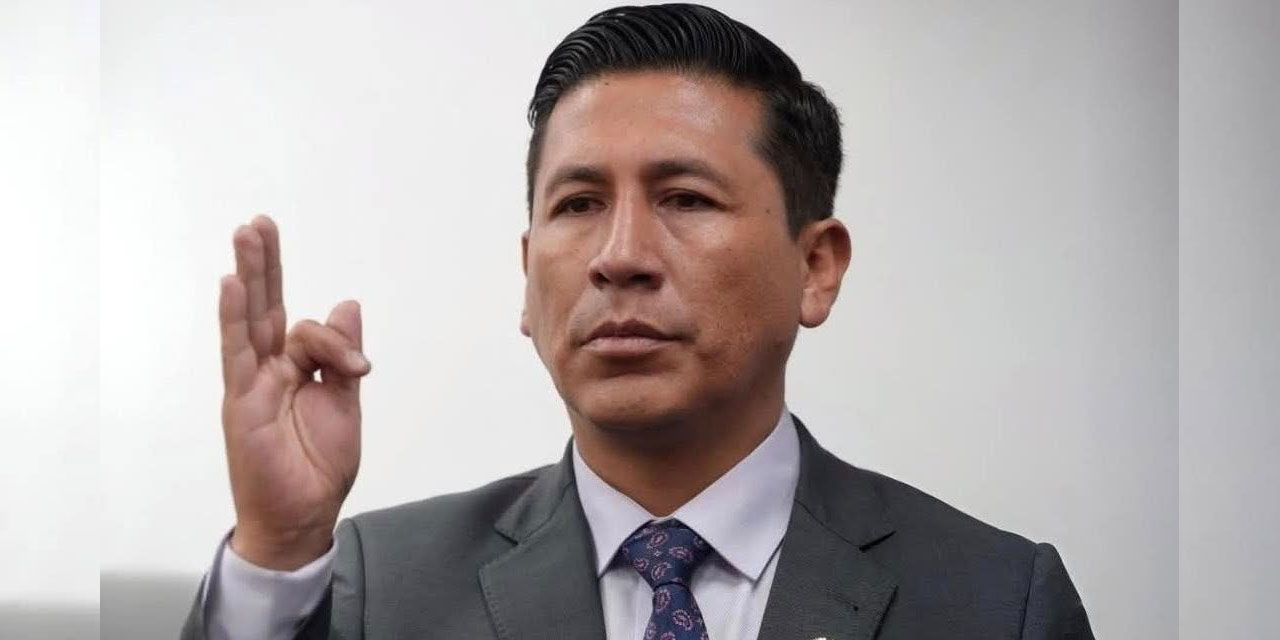 El presidente Paz nombra como nuevo ministro de Justicia a Jorge García, en reemplazo de Freddy Vidovic 