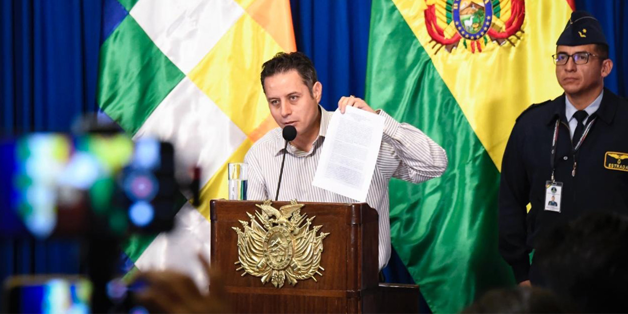 Lara anuncia la reestructuración de todo el Alto Mando Policial