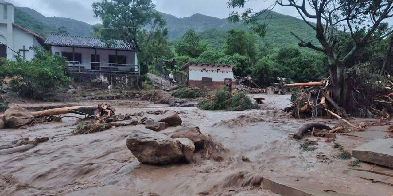 El Presidente garantiza ayuda para las zonas afectadas por desbordes
