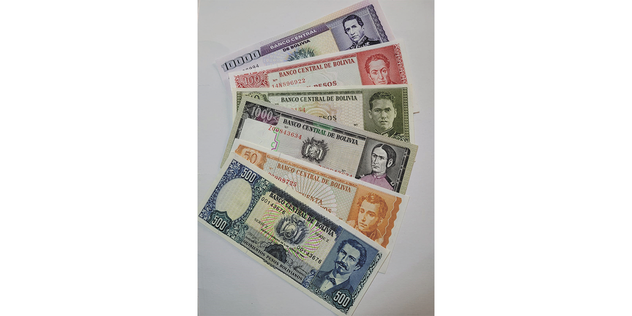 Si bien Dorian Alborta no se especializa en billetes, tiene algunos en su colección. 