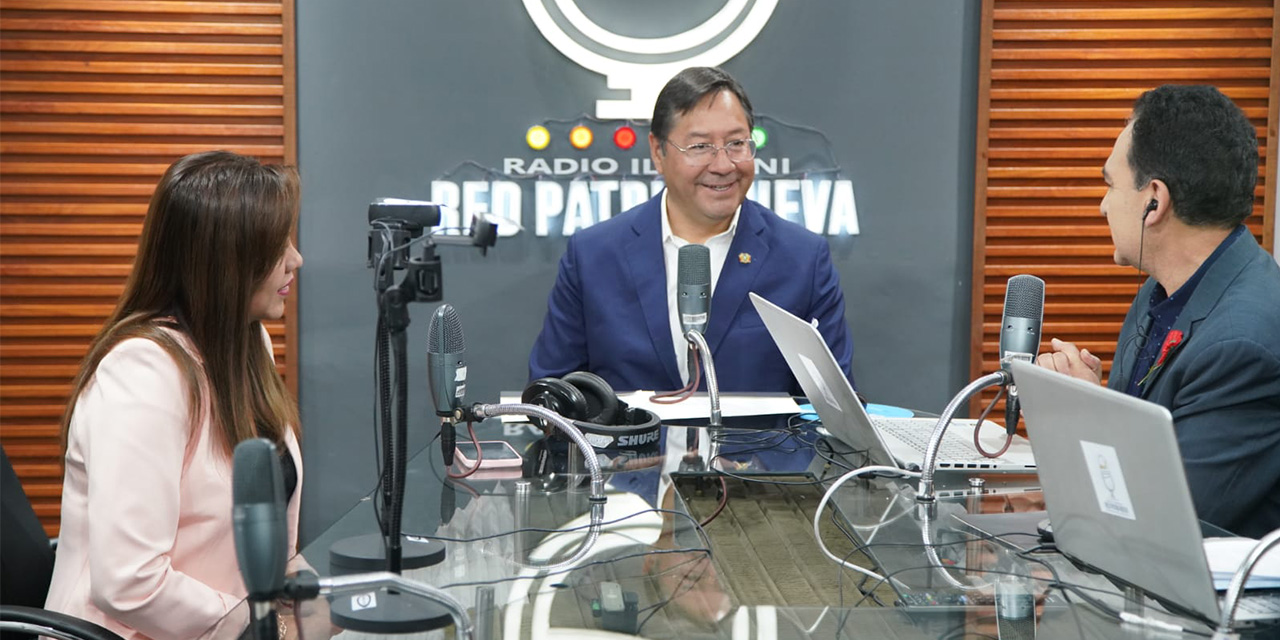 Arce celebra los 90 años de radio Illimani-Red Patria Nueva y destaca su rol en la democracia