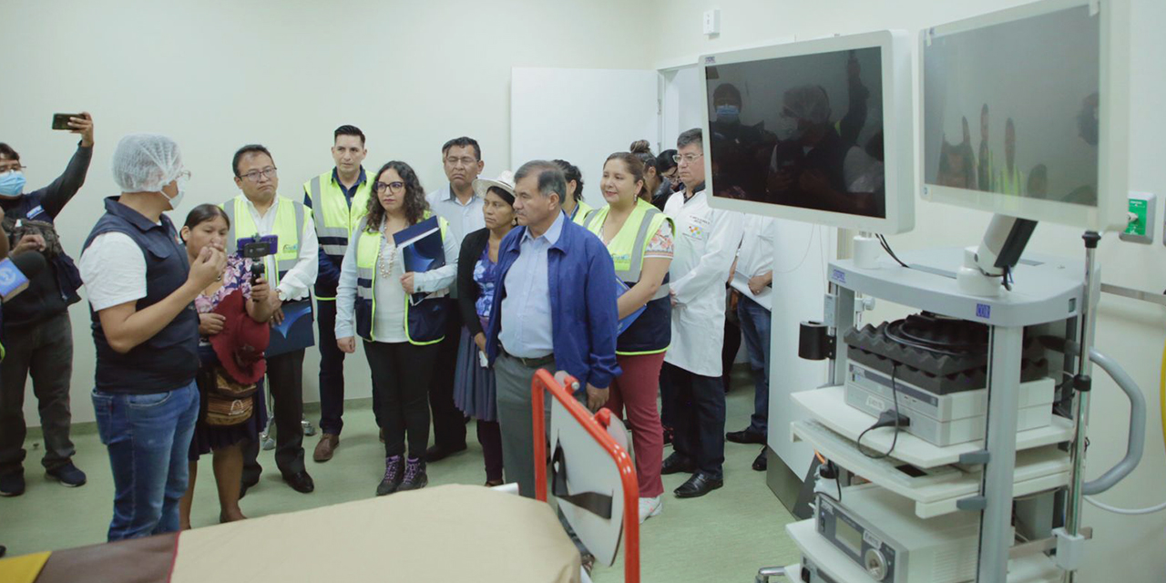 La supervisión que hizo la Ministra de Salud al hospital de tercer nivel de Villa Tunari. (Foto: Ministerio de Salud)