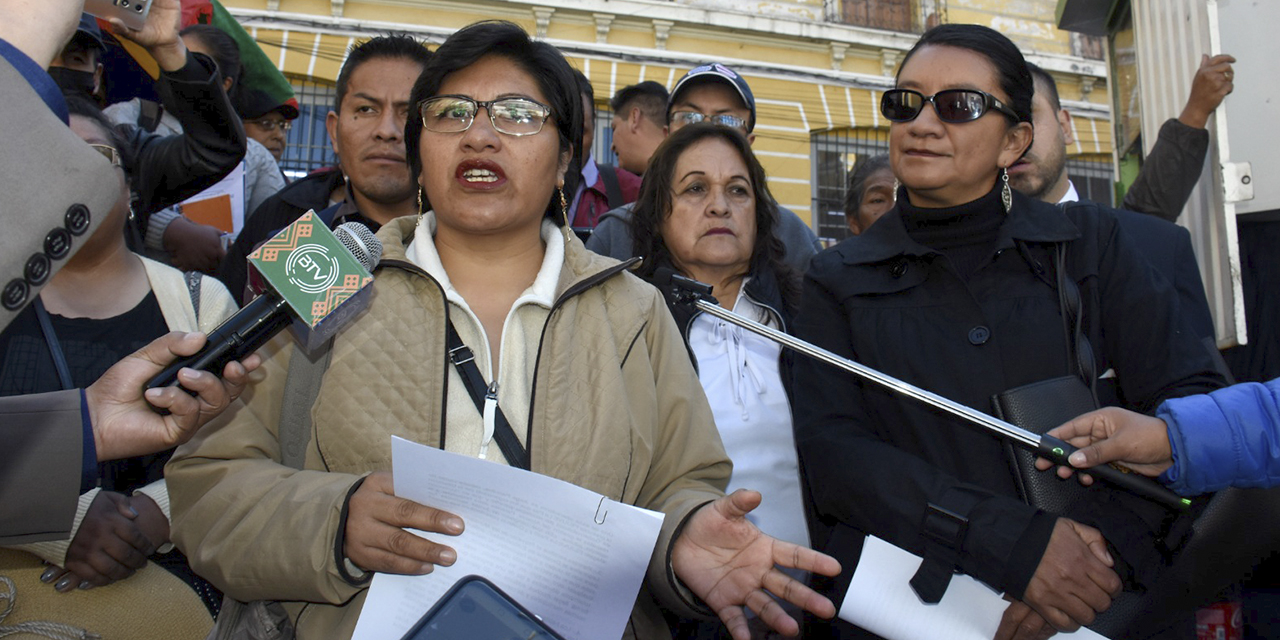 Pilar Aguilar, durante el encuentro con los medios. (Foto: Gonzalo Jallasi)