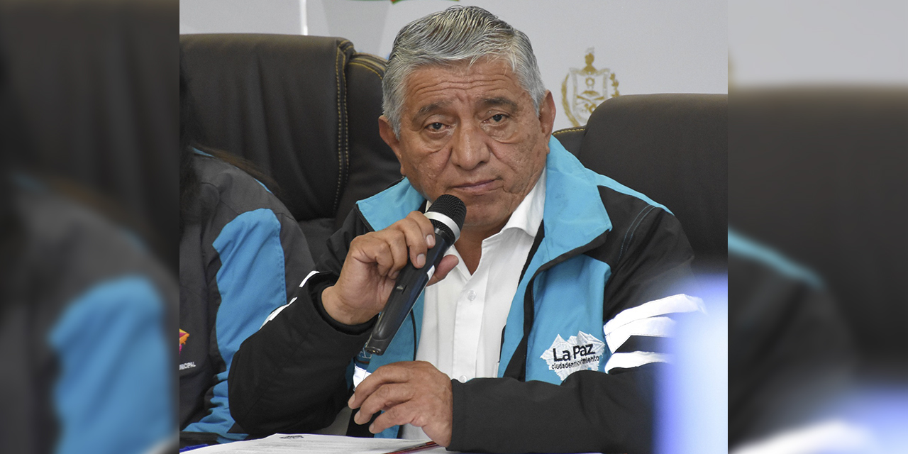 El alcalde Iván Arias deberá rendir cuentas por diferentes cuestionamientos. (Foto: AMUN)