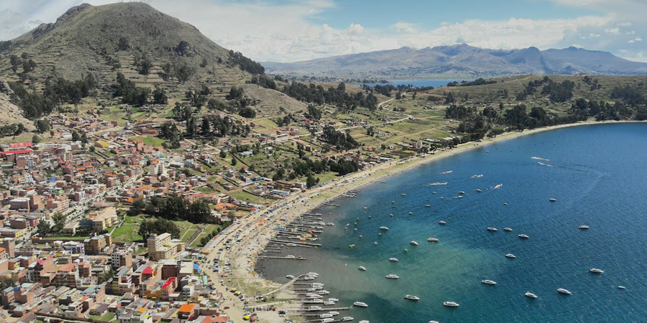 El lago Titicaca sostiene a cerca de 3 millones de personas. 