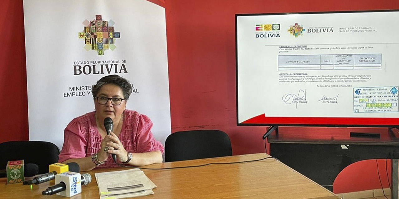 La ministra de Trabajo, Verónica Navia, en conferencia de prensa en Santa Cruz. (Foto: Ministerio de Trabajo)