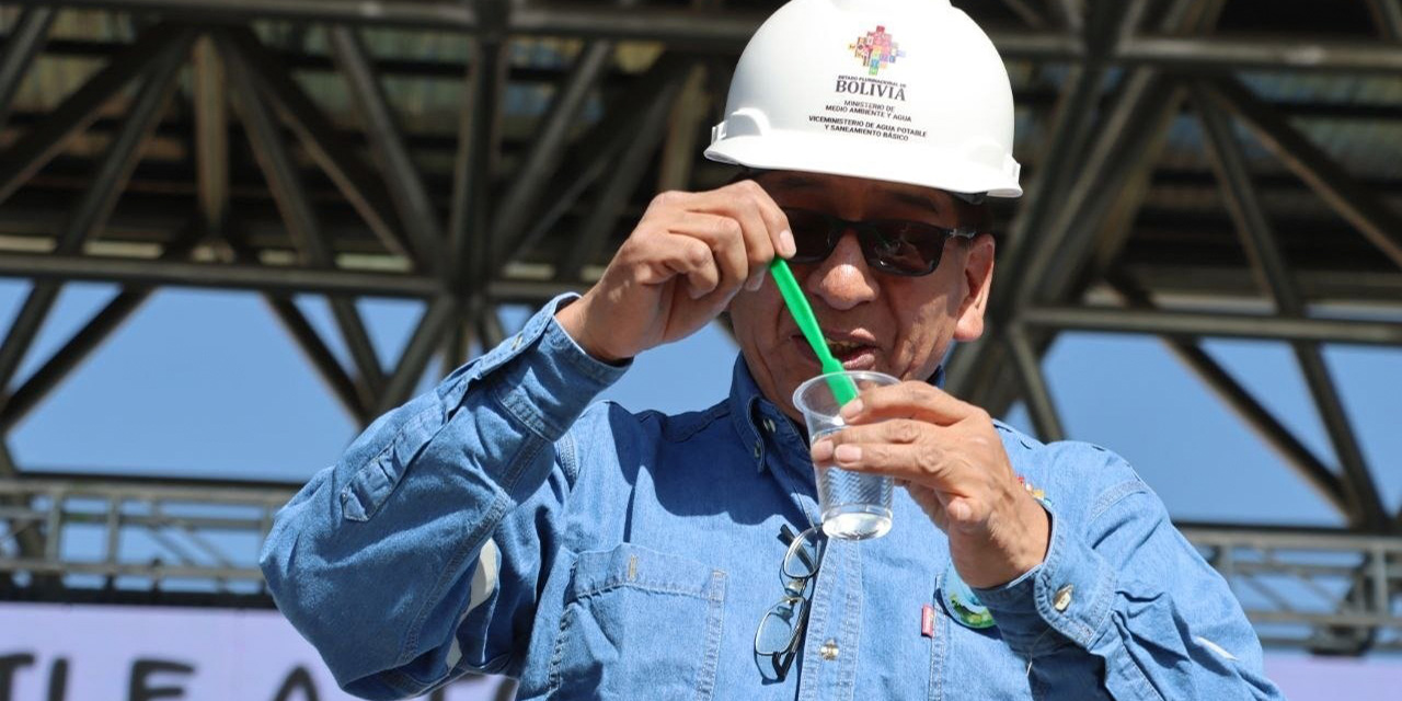 El ministro de Medio Ambiente y Agua, Rubén Méndez.  Foto: MMAyA