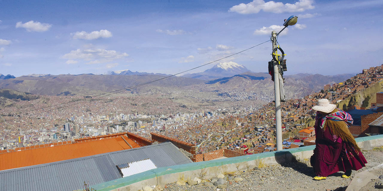 La calidad del aire en La Paz ha mejorado y las actividades al aire libre son seguras. | Foto: APG