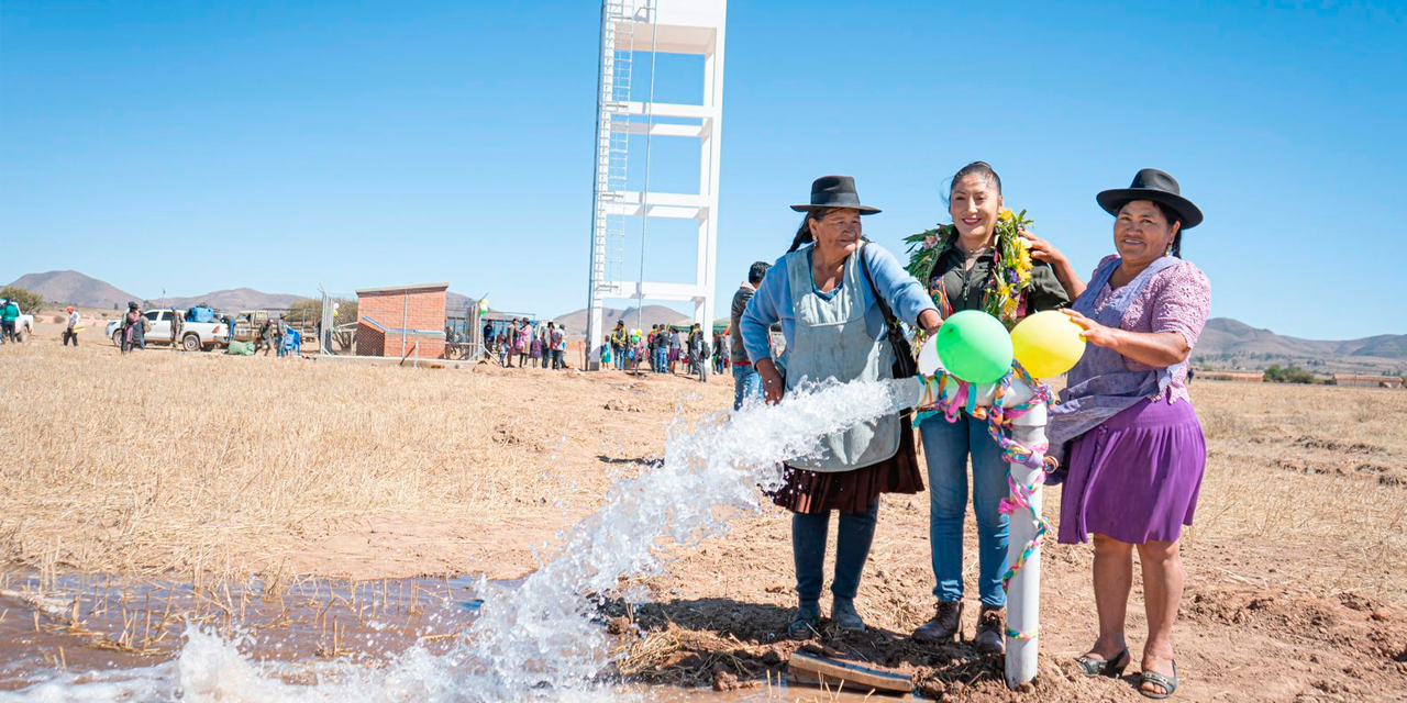 La cobertura de agua potable llegó al 87,8% y de saneamiento al 64,4%.