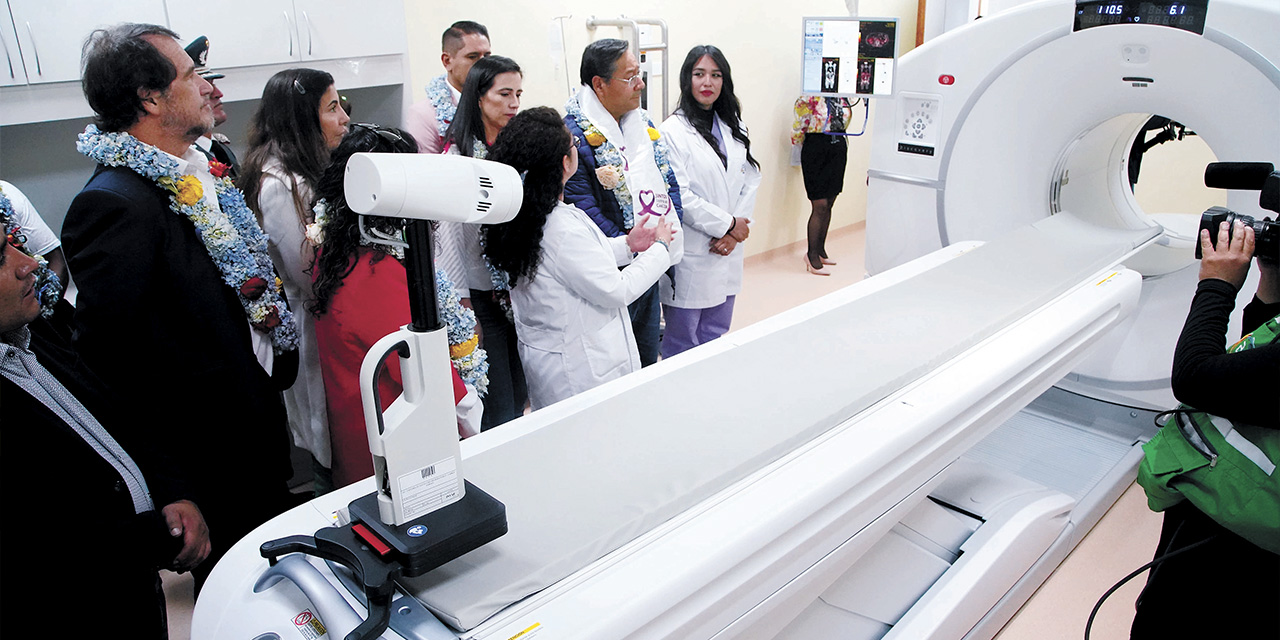 El presidente Luis Arce, junto con autoridades, durante la inaguración del CMNyR.  | Foto: Ar-chivo 