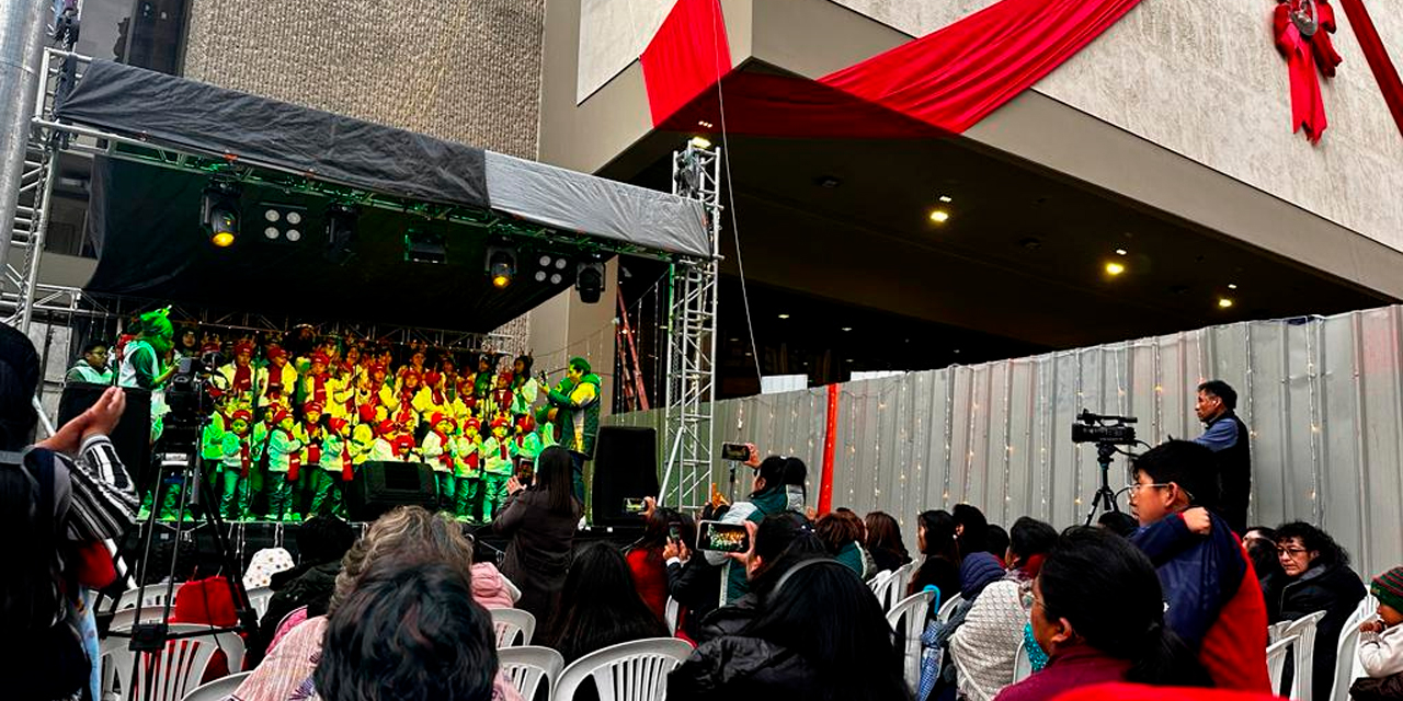 El evento navideño organizado por el BCB en La Paz.