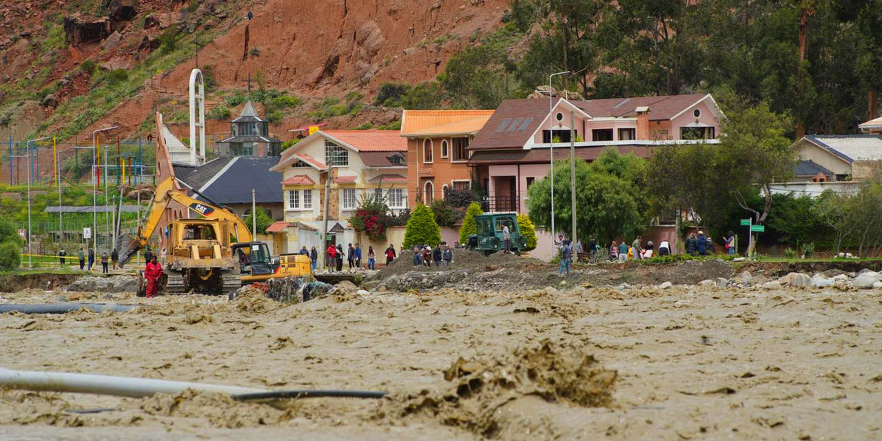 La zona de sur es otro de los puntos más afectados por las persistentes lluvias en La Paz. Foto. Comunicación Presidencial.