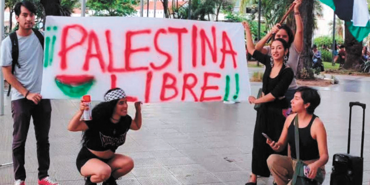 Activistas bolivianos se manifiestan en favor de Palestina. Foto: RRSS