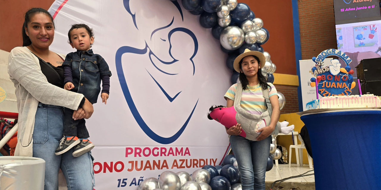 Madres durante el festejo del aniversario de este beneficio nacional. Foto: Ministerio de Salud