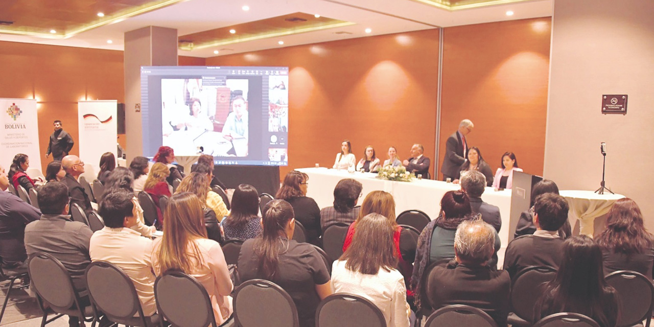 Autoridades nacionales durante la presentación de resultados.  | Foto: Ministerio de Salud