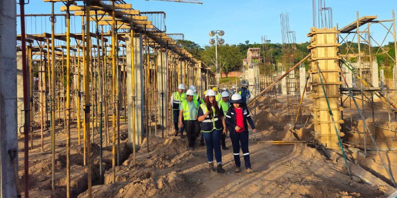 Se llevó a cabo una reunión e inspección de seguimiento al avance de la ejecución del proyecto del Hospital de segundo Nivel de Monteagudo-Chuquisaca, que inicio obras en diciembre del año pasado. | Foto: AISEM