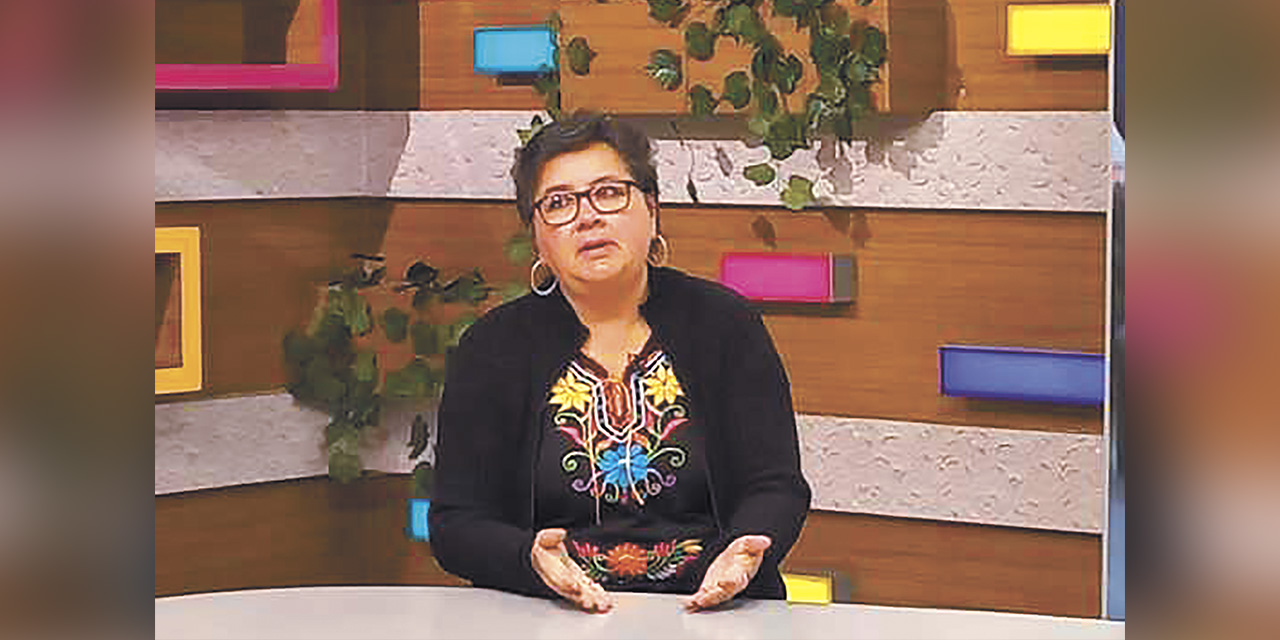 La ministra de Trabajo, Verónica Navia, durante la entrevista.  | Foto: Ministerio de Trabajo