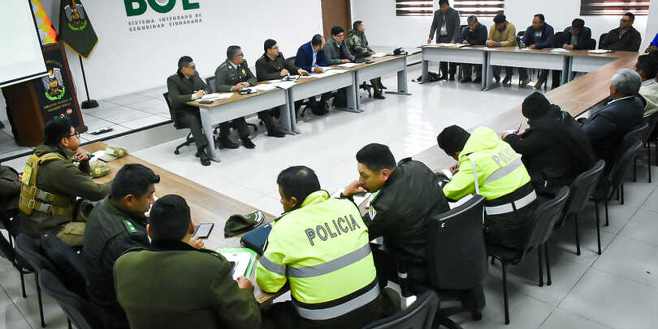 La reunión se desarrolló en instalaciones de BOL -110. Foto: Viceministerio de Seguridad Ciudadana