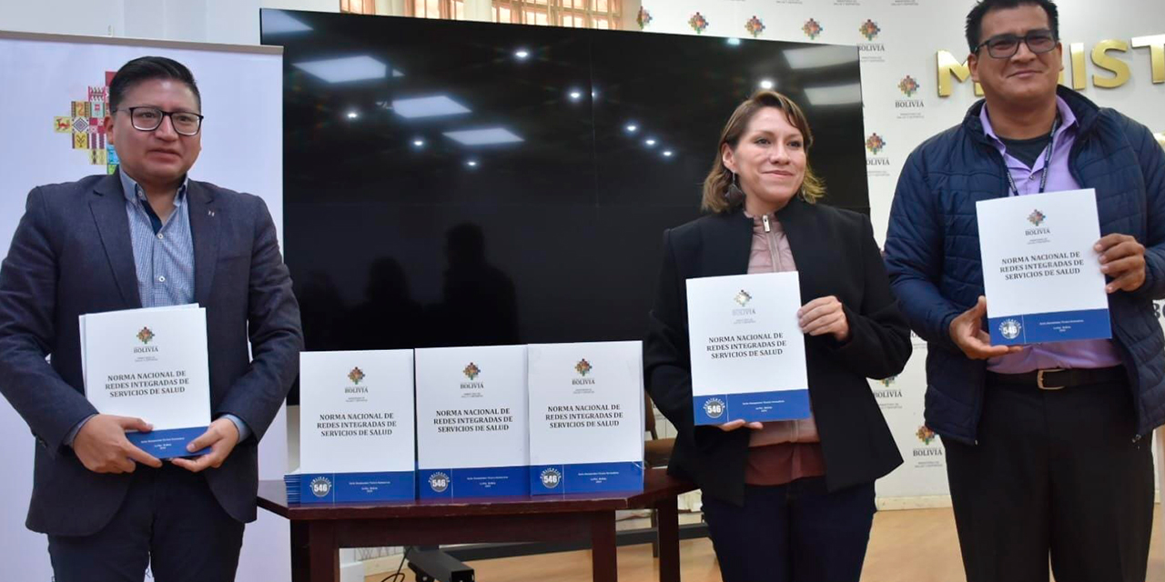 Autoridades estatales durante la presentación. Foto: Ministerio de Salud