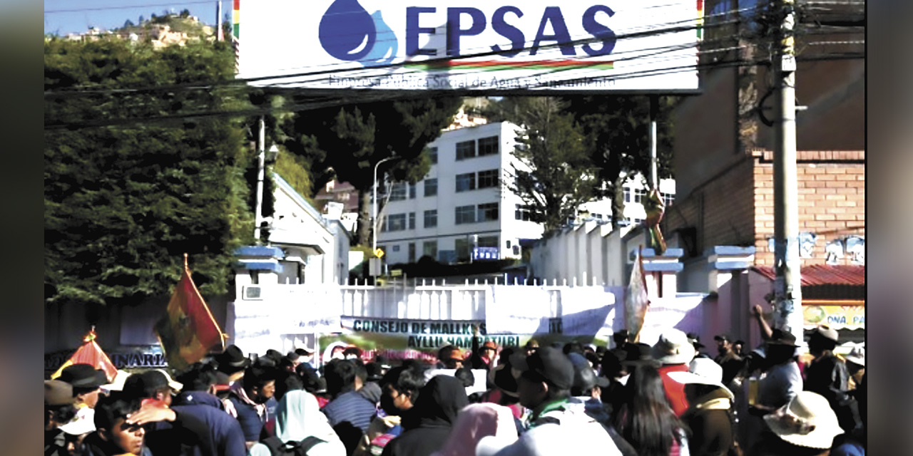 Las oficinas de Epsas en la zona de Villa Fátima de la ciudad de La Paz. | Foto: RRSS