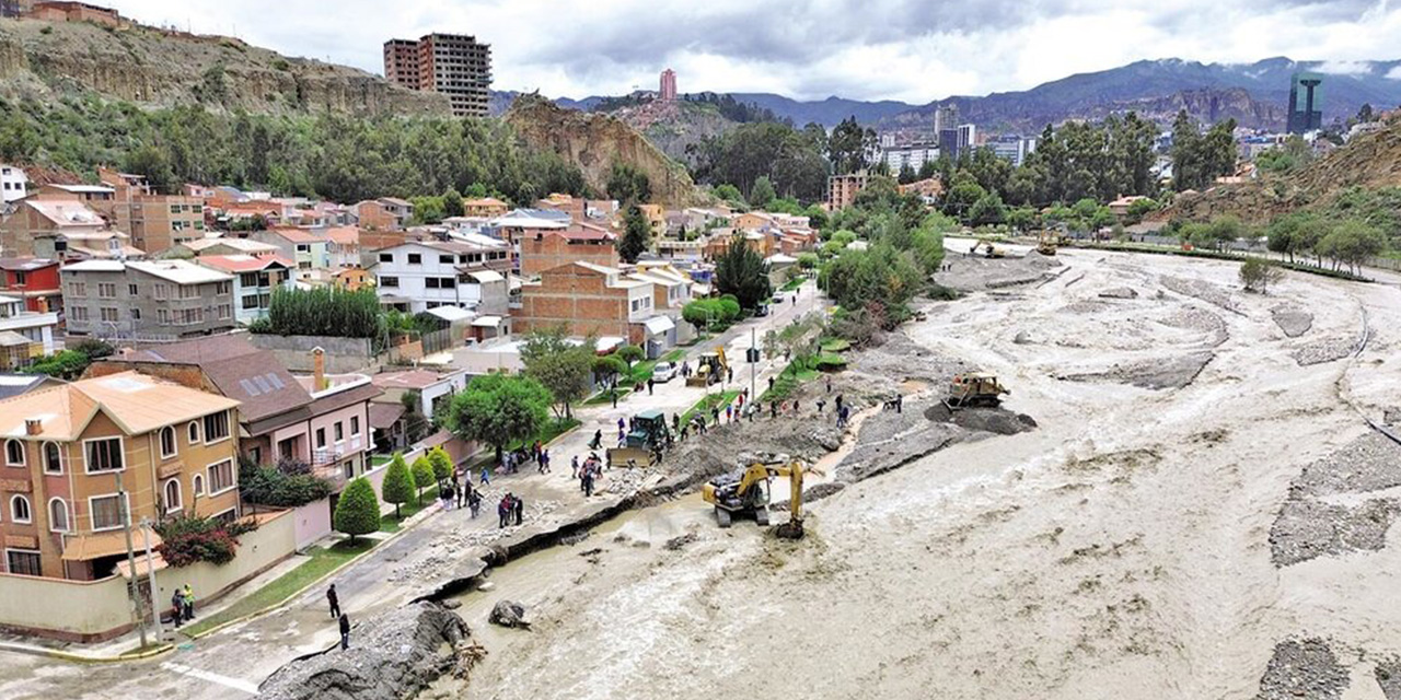 Diez errores de la gestión de Arias que dejan a La Paz vulnerable ante la época de lluvias