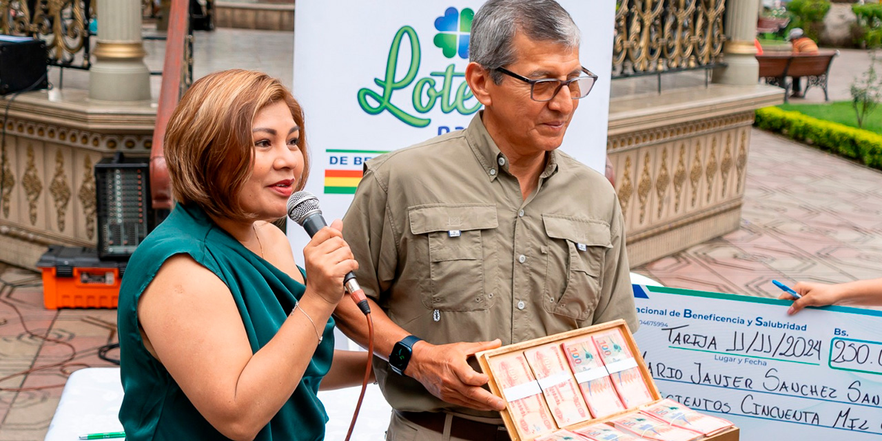 El ganador de la Lotería Nacional recibe Bs 250.000 en Tarija. Foto: Lotería nacional