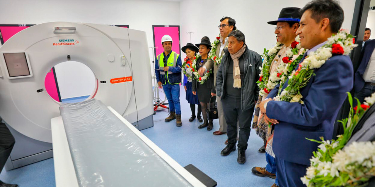 El presidente Luis Arce realiza la entrega del Hospital de Chuquisaca. Foto: Presidencia