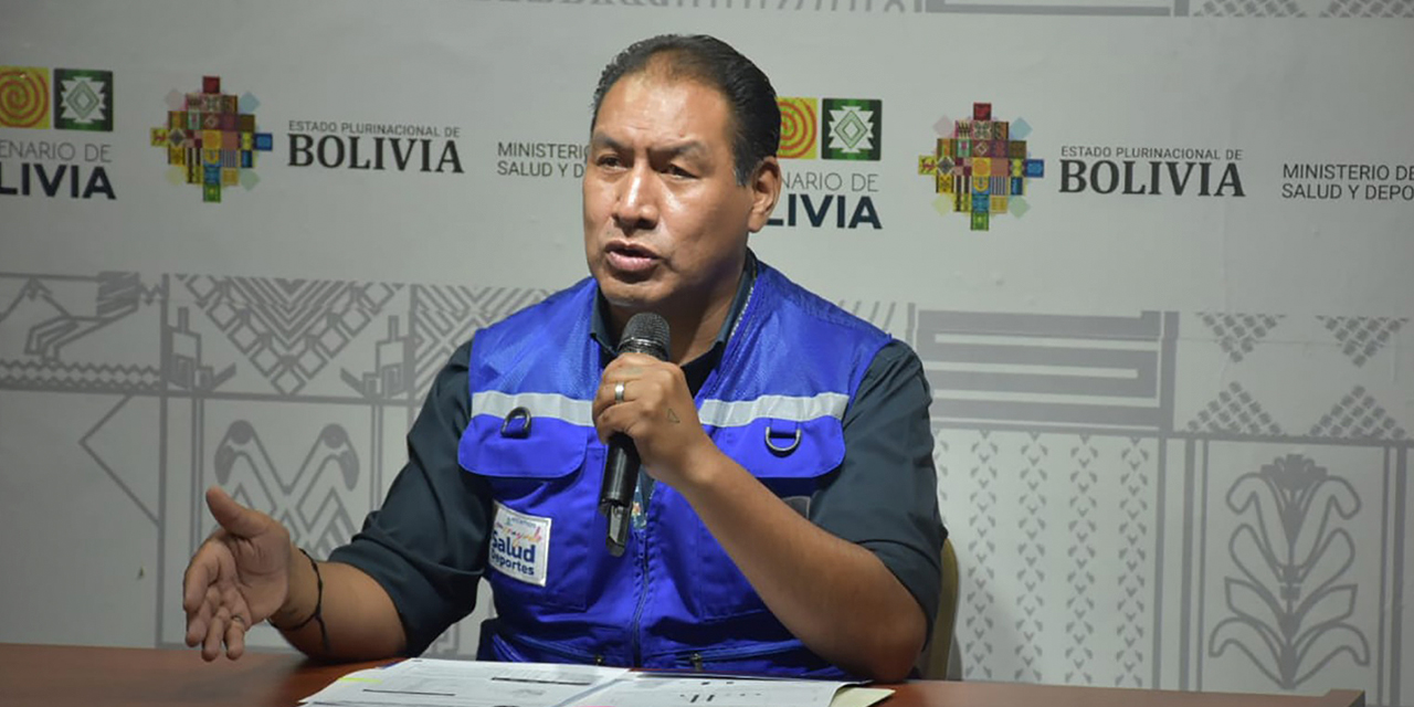 El responsable del Programa Nacional de Enfermedades Zoonóticas, Grover Paredes. Foto:  Ministerio de Salud