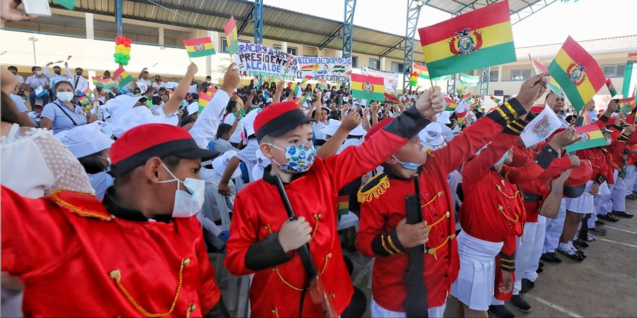 El Bono Juancito Pinto ya llegó al 85% de los 2,3 millones de estudiantes beneficiarios 