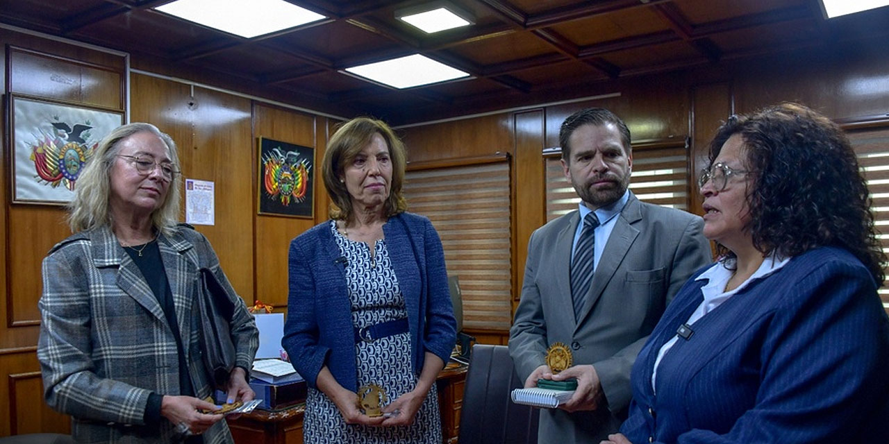 Salud y cooperación española impulsan la continuidad de programas de formación sanitaria y asistencia técnica