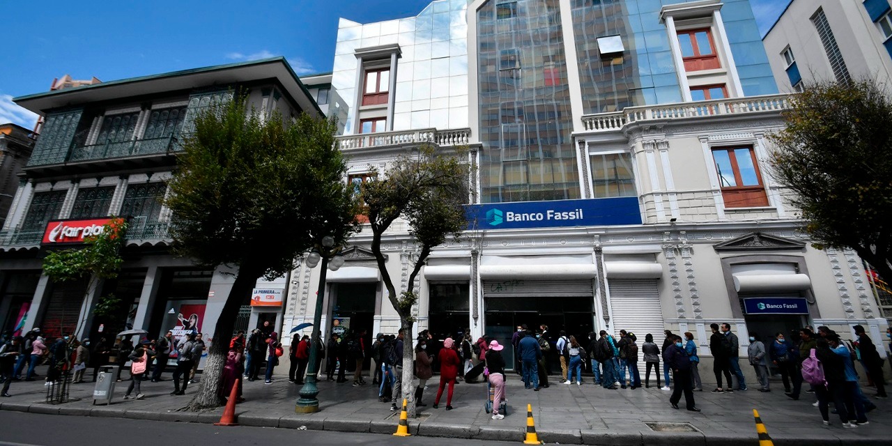 Fachada de Banco Fassil en La Paz. (Foto: Archivo)