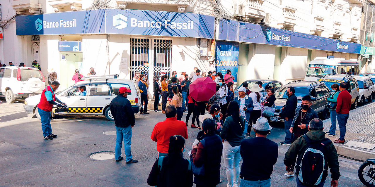 Sucursal del Banco Fassil, en Cochabamba. (Foto: Archivo)