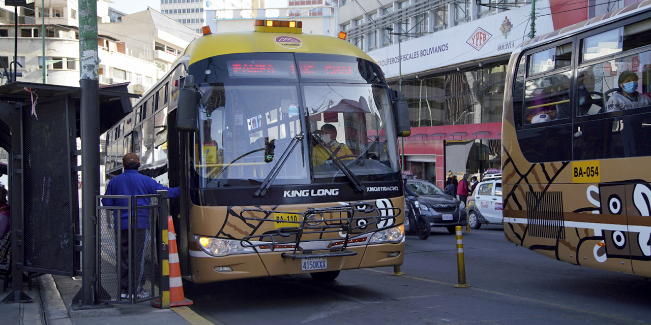 El Pumakatari brinda su servicio en La Paz. (Foto: Jorge Mamani)