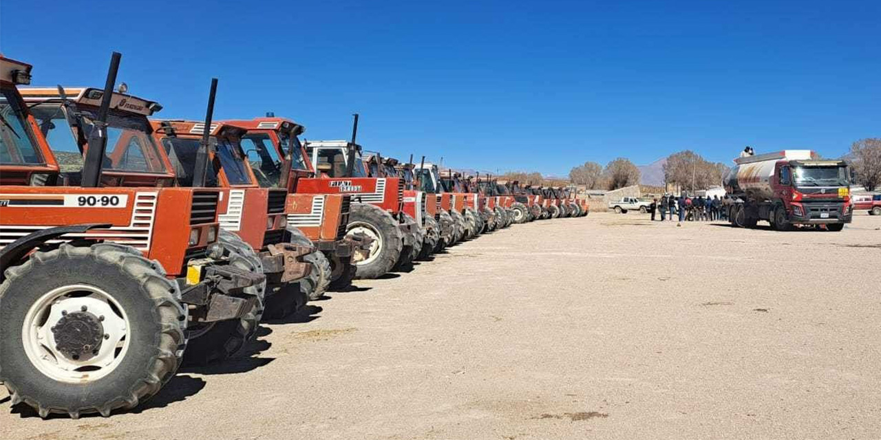 YPFB abastece con 120.000 litros de diésel oil a productores de quinua del altiplano sur de Potosí