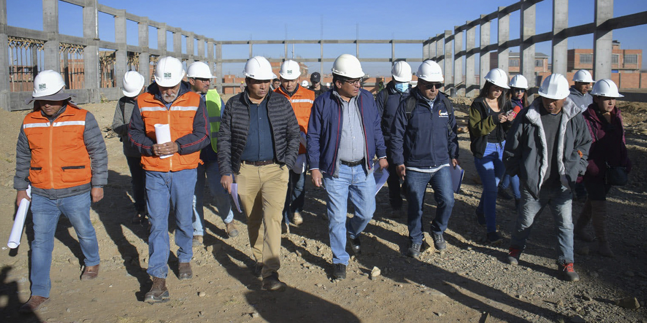 Inspección de la planta procesadora de papa en El Alto.