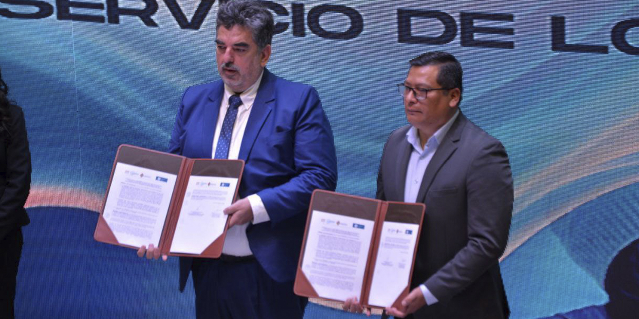 La semana pasada, YLB y la empresa rusa firmaron un convenio para instalar un complejo industrial en el salar de Pastos Grandes.