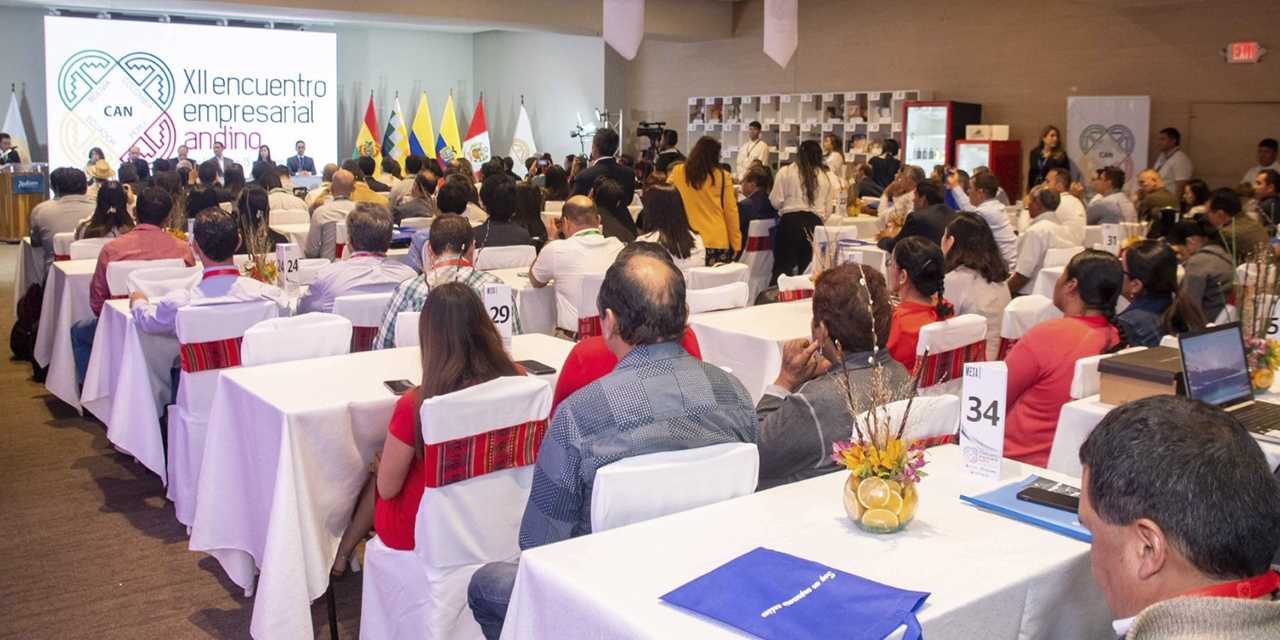 EL encuentro de empresarios de la CAN se desarrollará hasta hoy en Santa Cruz de la Sierra