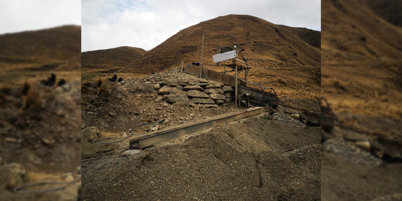 Un equipo integrado por la AJAM, la Policía y la fiscalía departamental valora las labores mineras. | Foto: AJAM